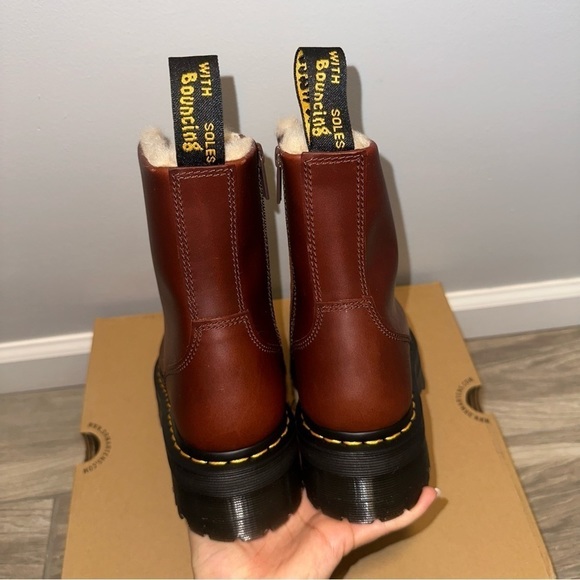 New Size 9 Dr. Martens Jadon Abruzzo Faux Fur Lined Lug Combat Boot - Picture 5 of 7